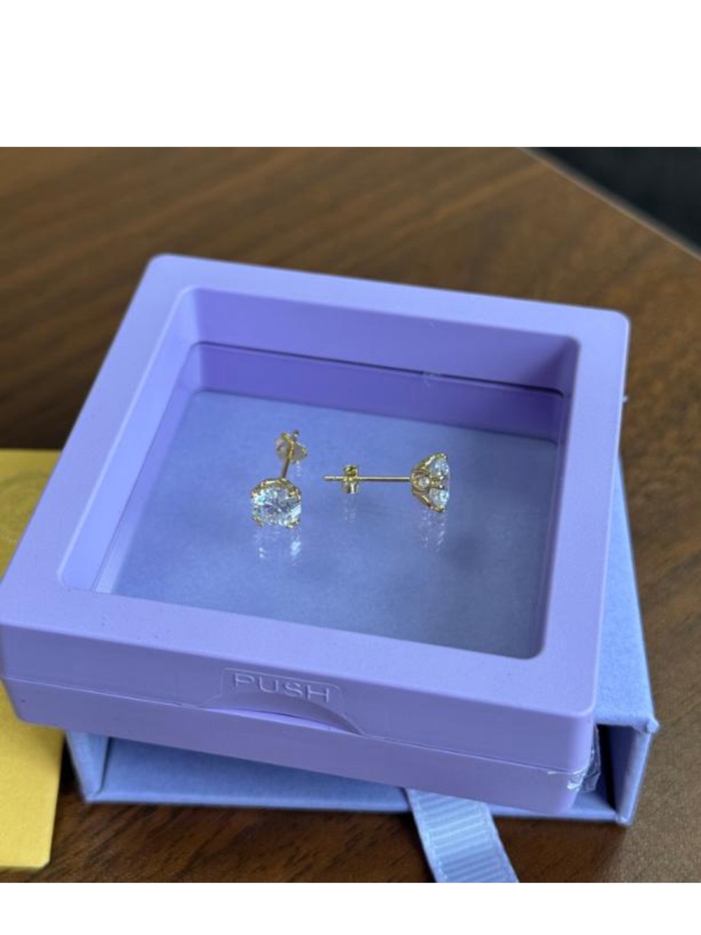 Moissanite gold earrings 1ct